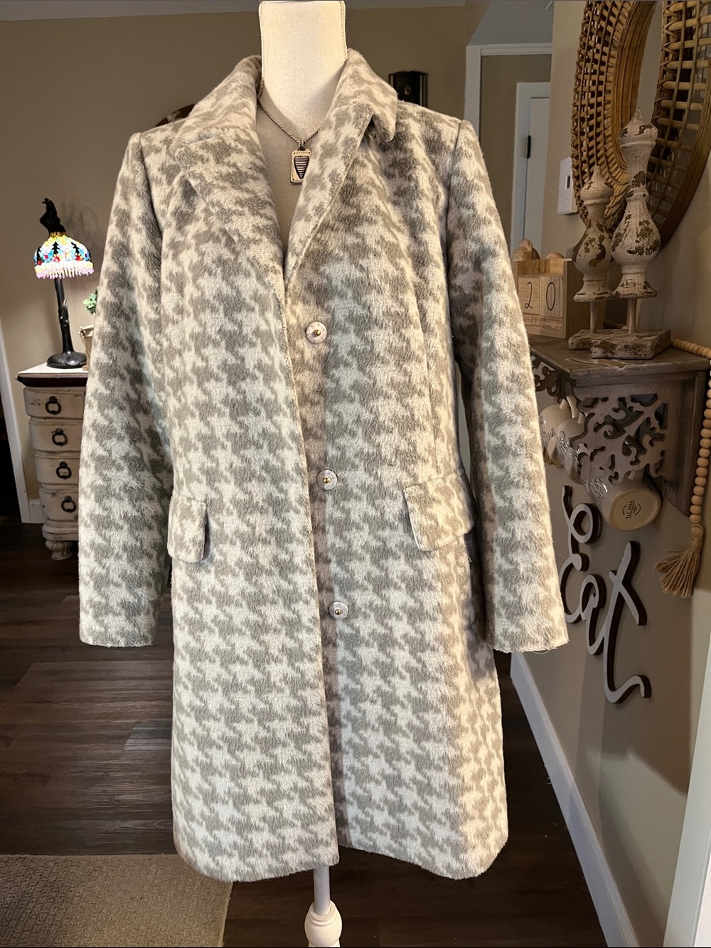 Women's Houndstooth Coat - Cream & Gray